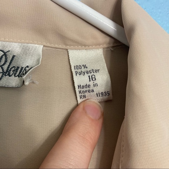 Vintage La Blouse Sheer Polyester Pleated Blouse - Cream - Size US 16 - Picture 3 of 9